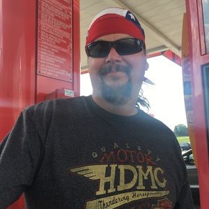 Meet your Posher, Carl